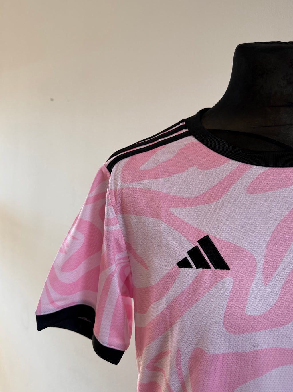 CR Flamengo Adidas Special Edition pro sezónu 2023/24 dres