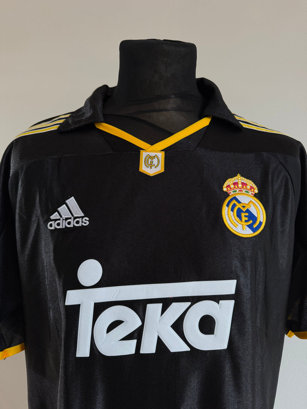 Real Madrid Adidas 1999–00 Retro Away Dres